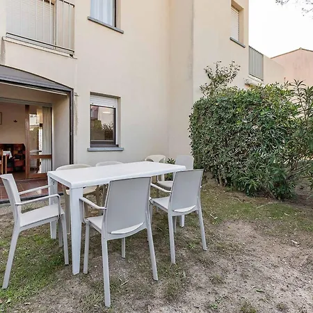 Cozy Beachside In Agde